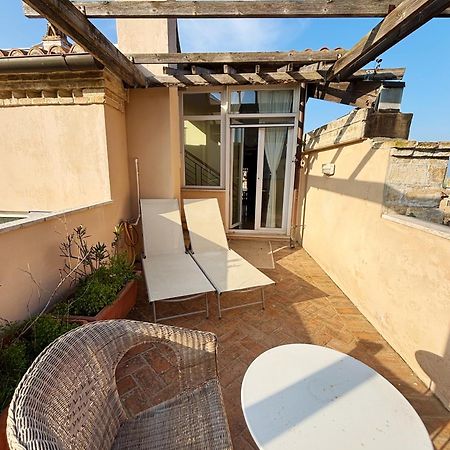 Domus Mirabilis Homestay Ancona Bagian luar foto