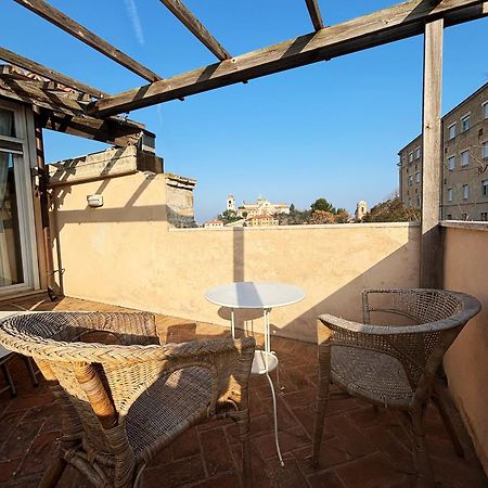 Domus Mirabilis Homestay Ancona Bagian luar foto