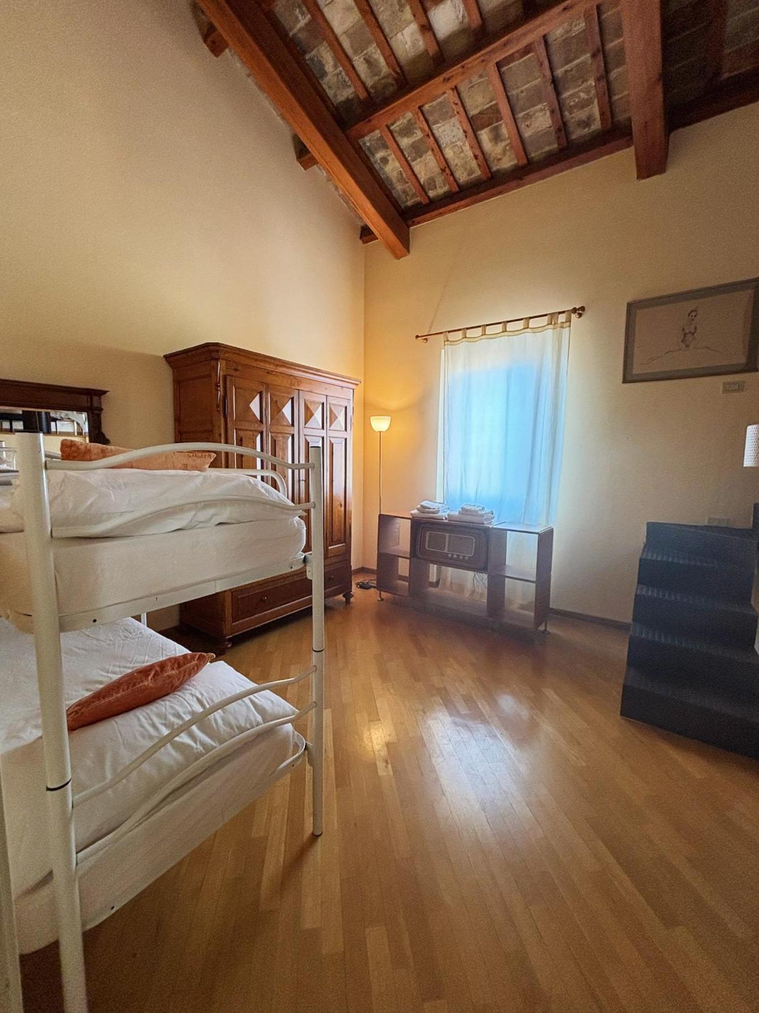 Domus Mirabilis Homestay Ancona Bagian luar foto