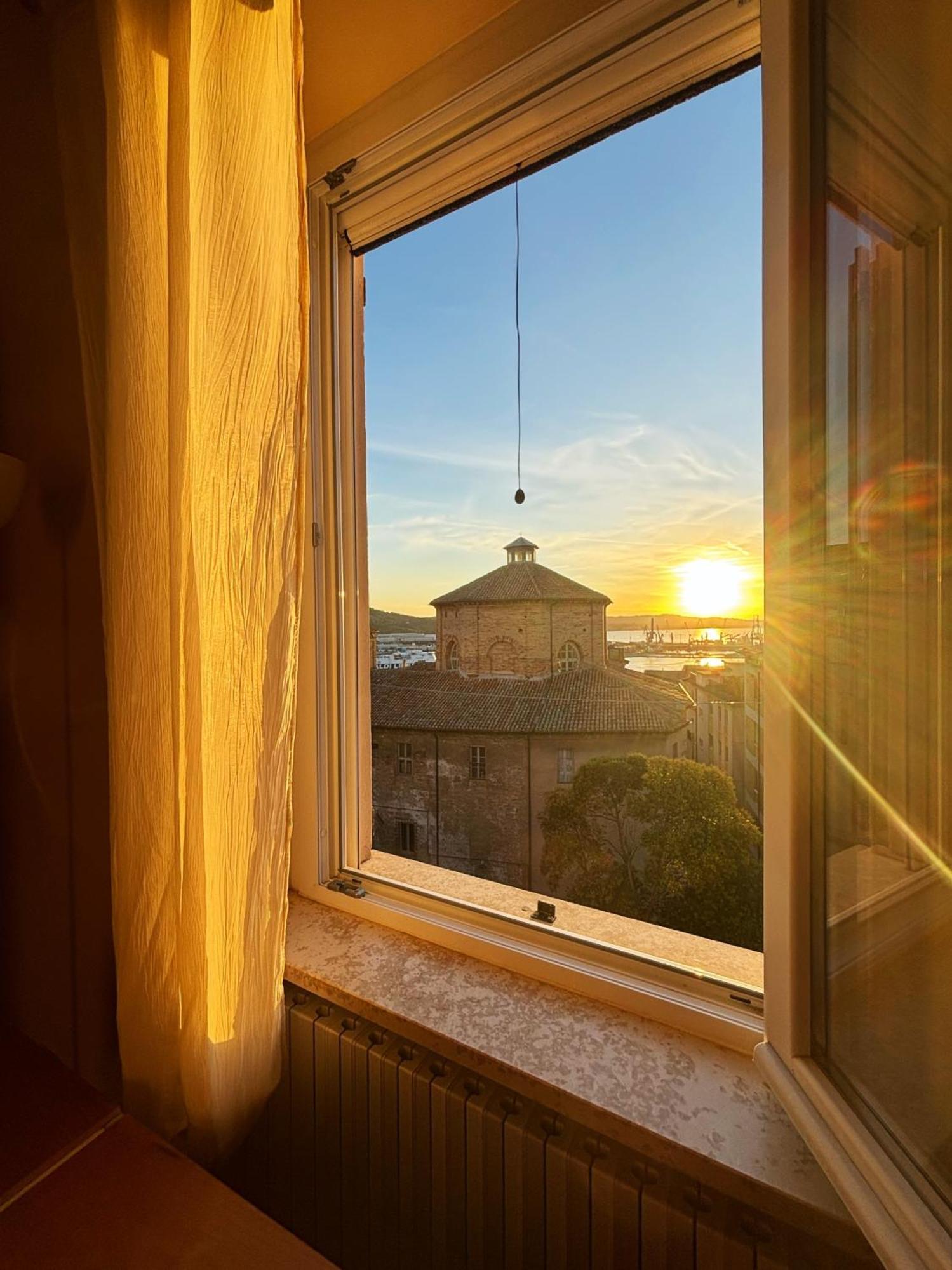 Domus Mirabilis Homestay Ancona Bagian luar foto